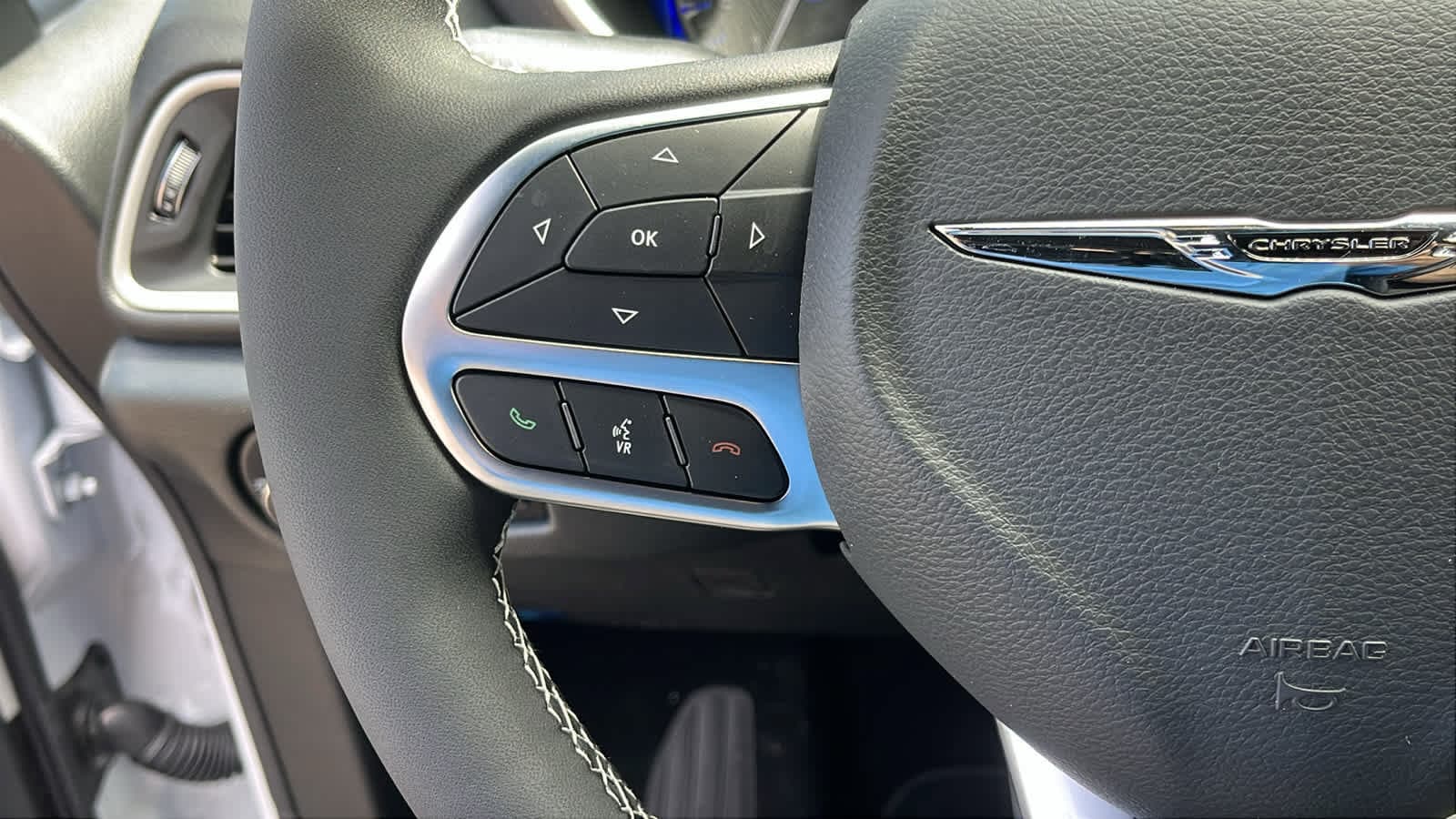 2026 Chrysler Voyager LX - Photo 12