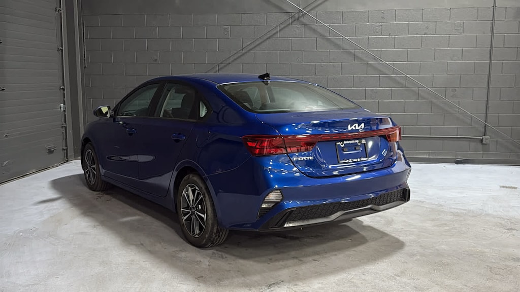 Used 2023 Kia Forte LXS LXS IVT