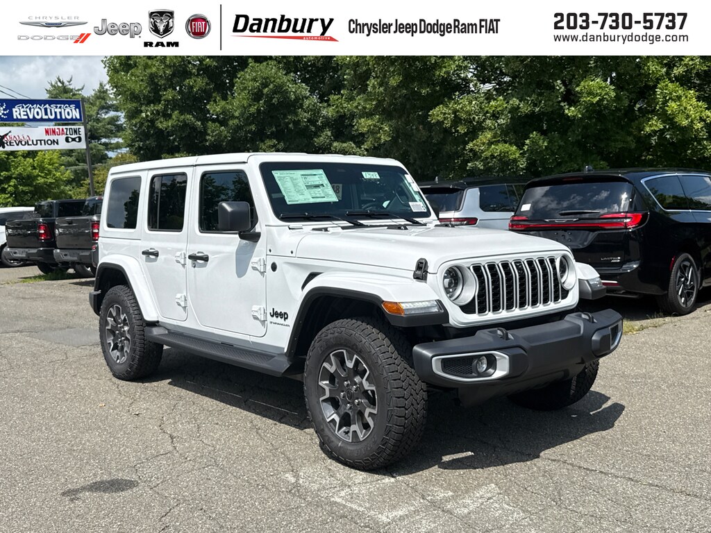 New 2026 Jeep Wrangler 4-DOOR SAHARA Sport Utility