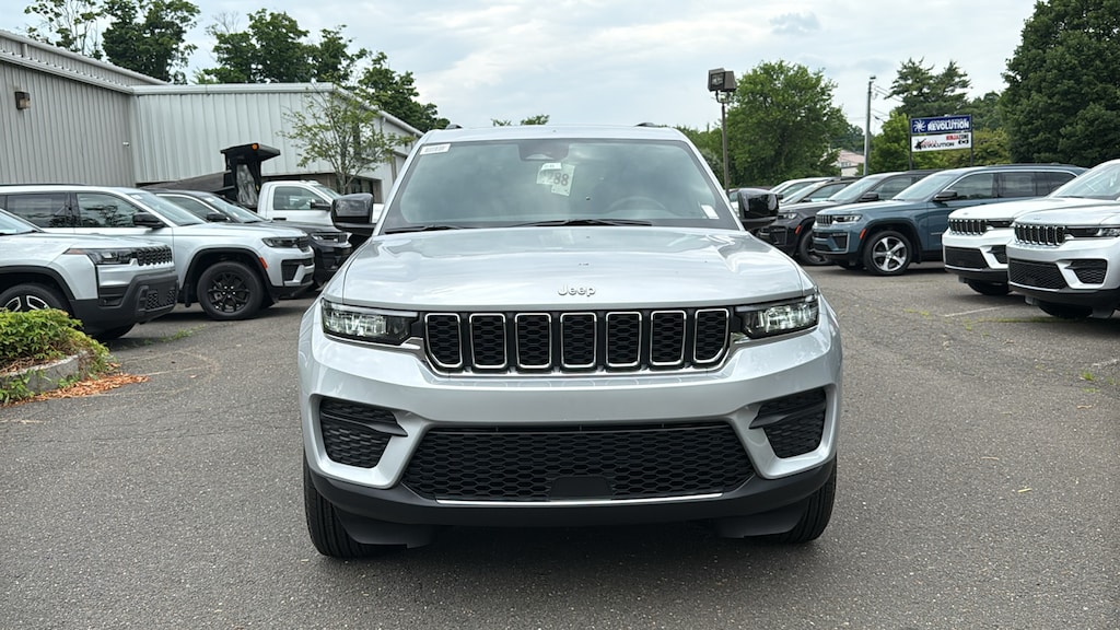 New 2026 Jeep Grand Cherokee LAREDO X 4X4 Sport Utility