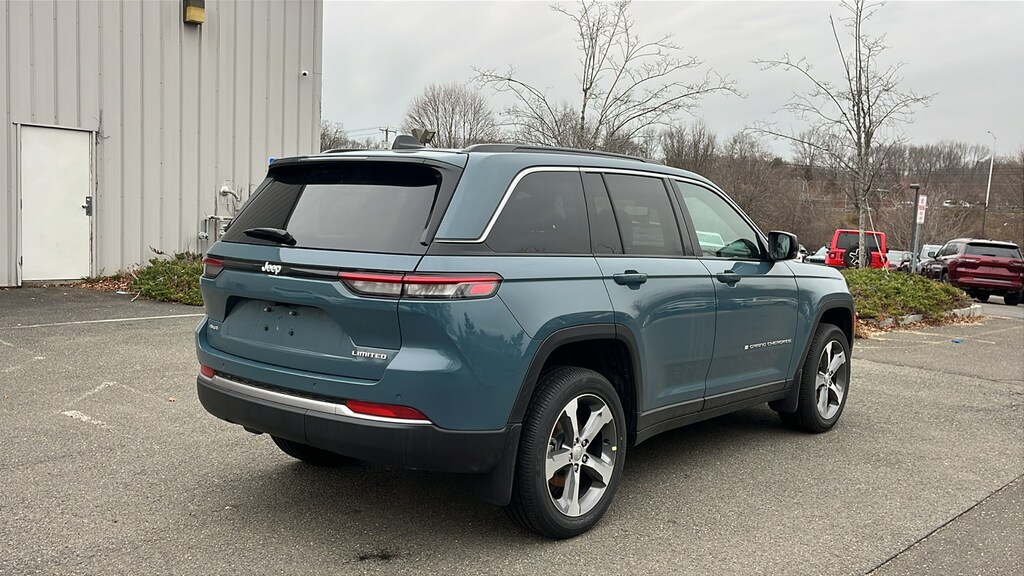 New 2026 Jeep Grand Cherokee LIMITED 4X4 Sport Utility