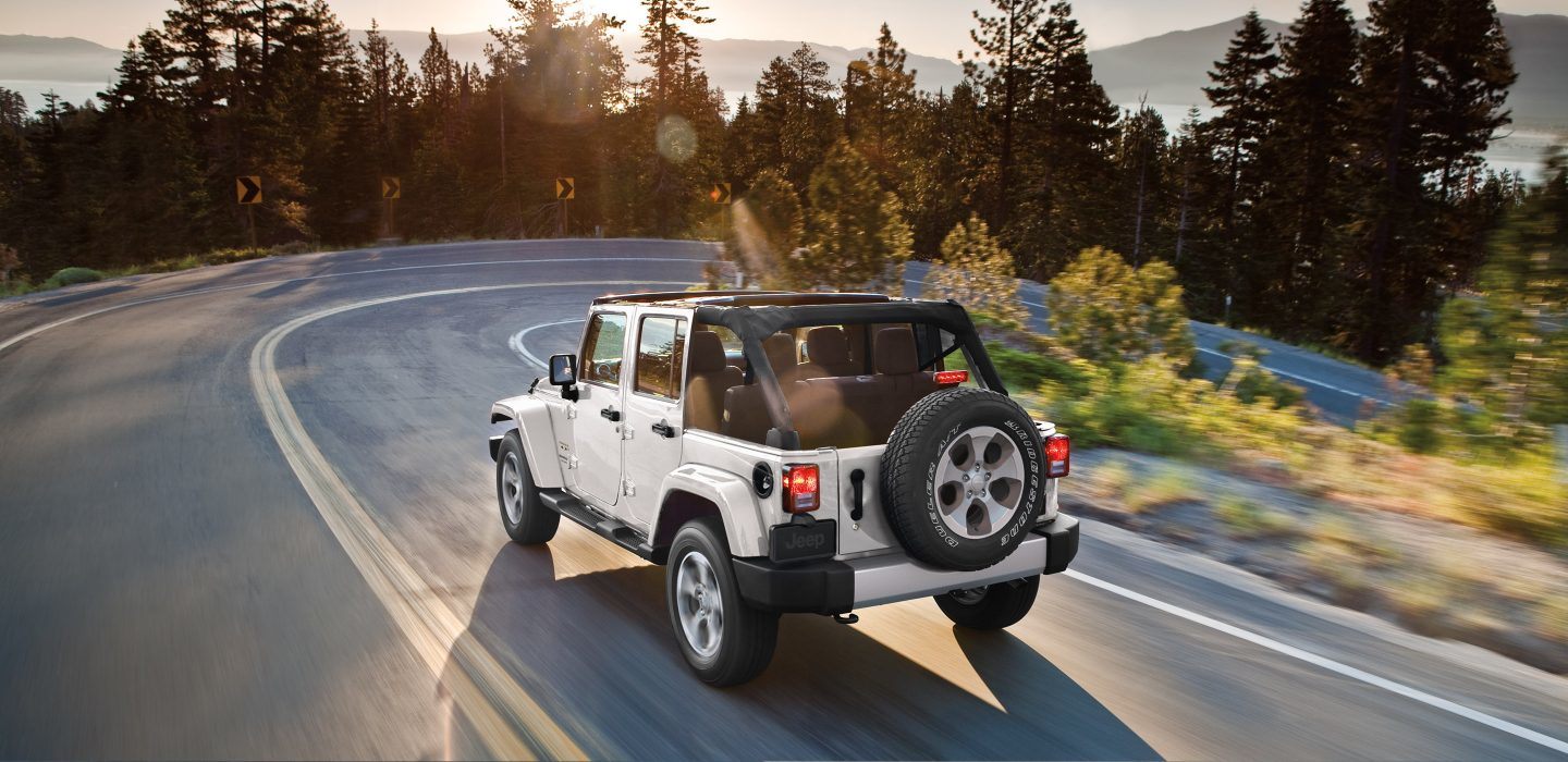 2018-Jeep-Wrangler-JK-Gallery-Exterior-Sahara-White-Rear.jpg.image.1440.jpg
