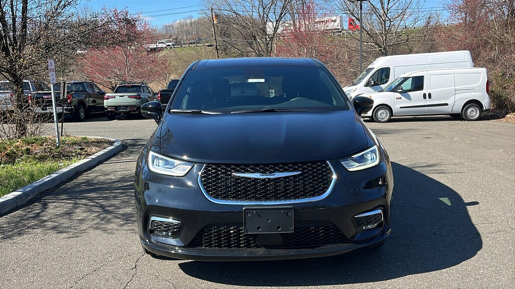New 2026 Chrysler Pacifica SELECT Passenger Van