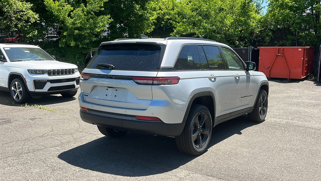 New 2026 Jeep Grand Cherokee LIMITED 4X4 Sport Utility