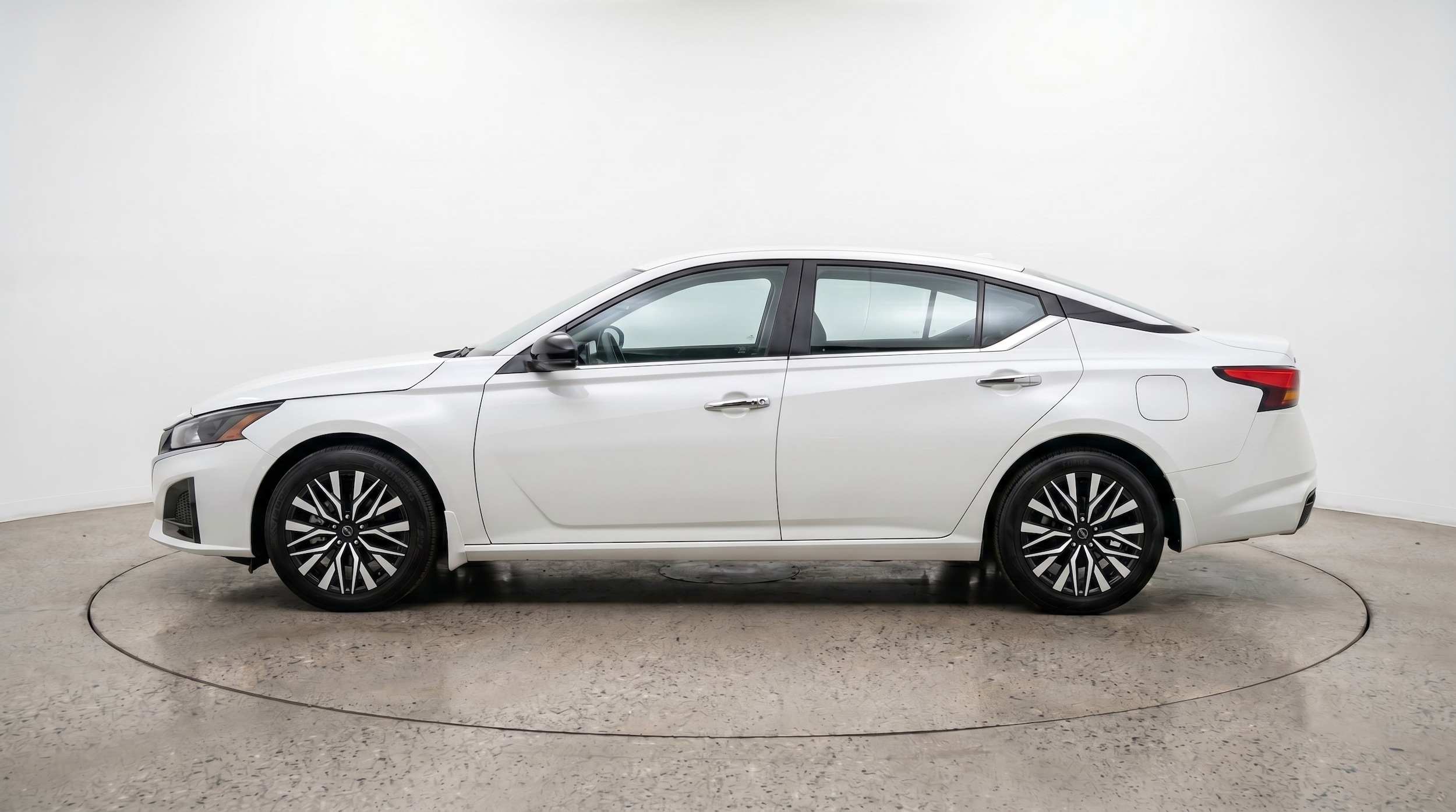 Thumbnail: 2025 Nissan Altima - 4