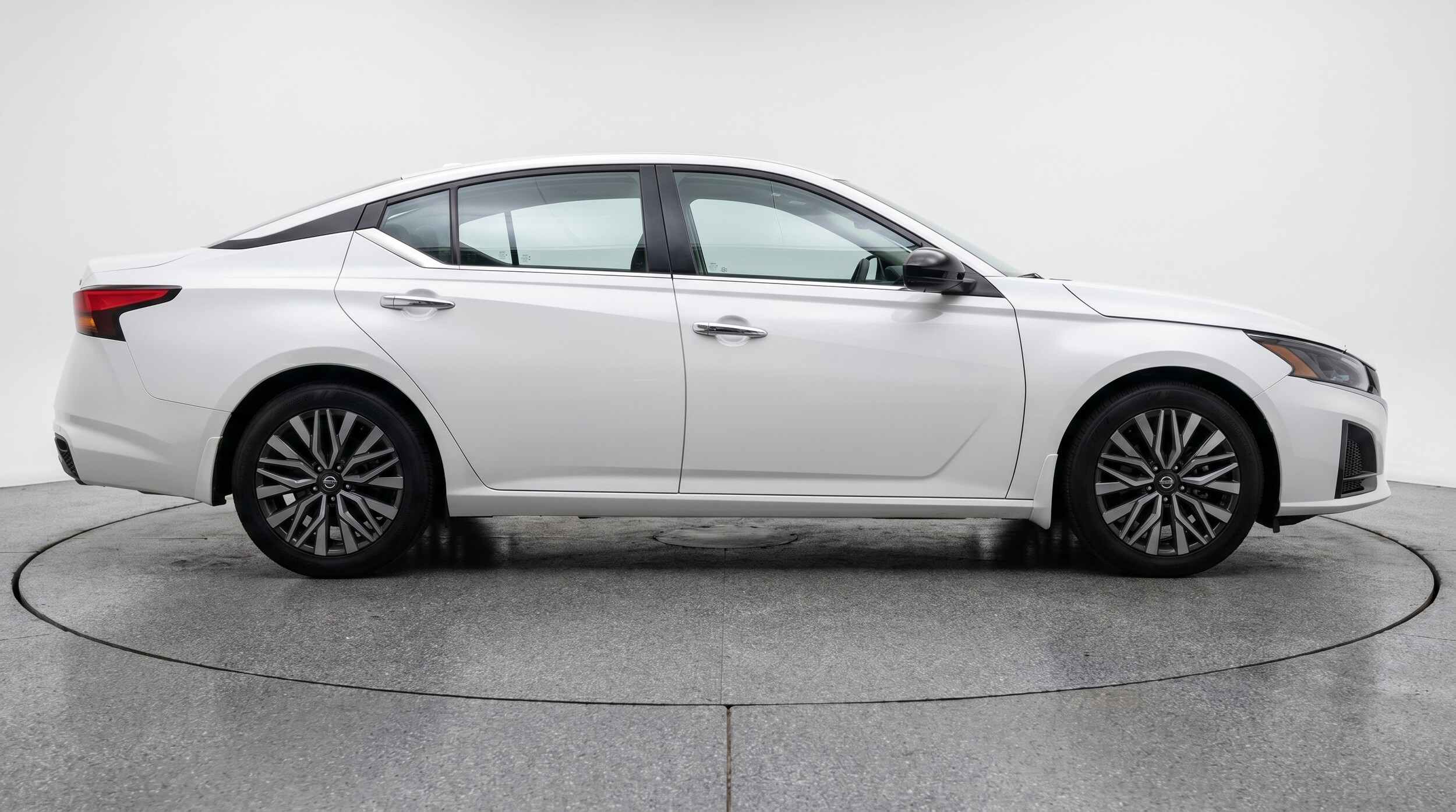 Thumbnail: 2025 Nissan Altima - 8