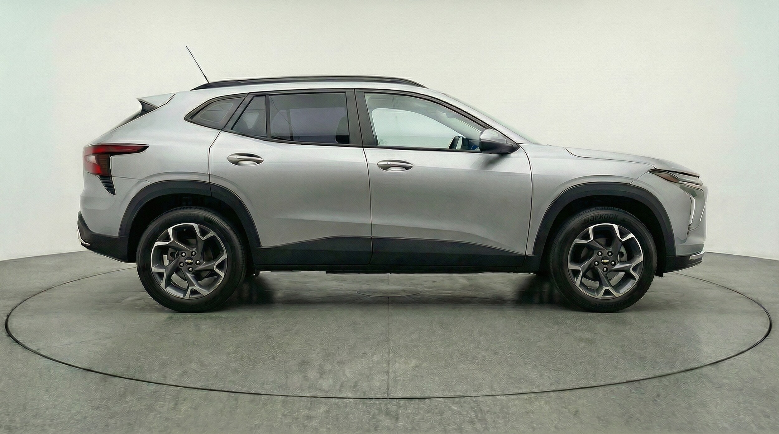 Thumbnail: 2025 Chevrolet Trax - 8