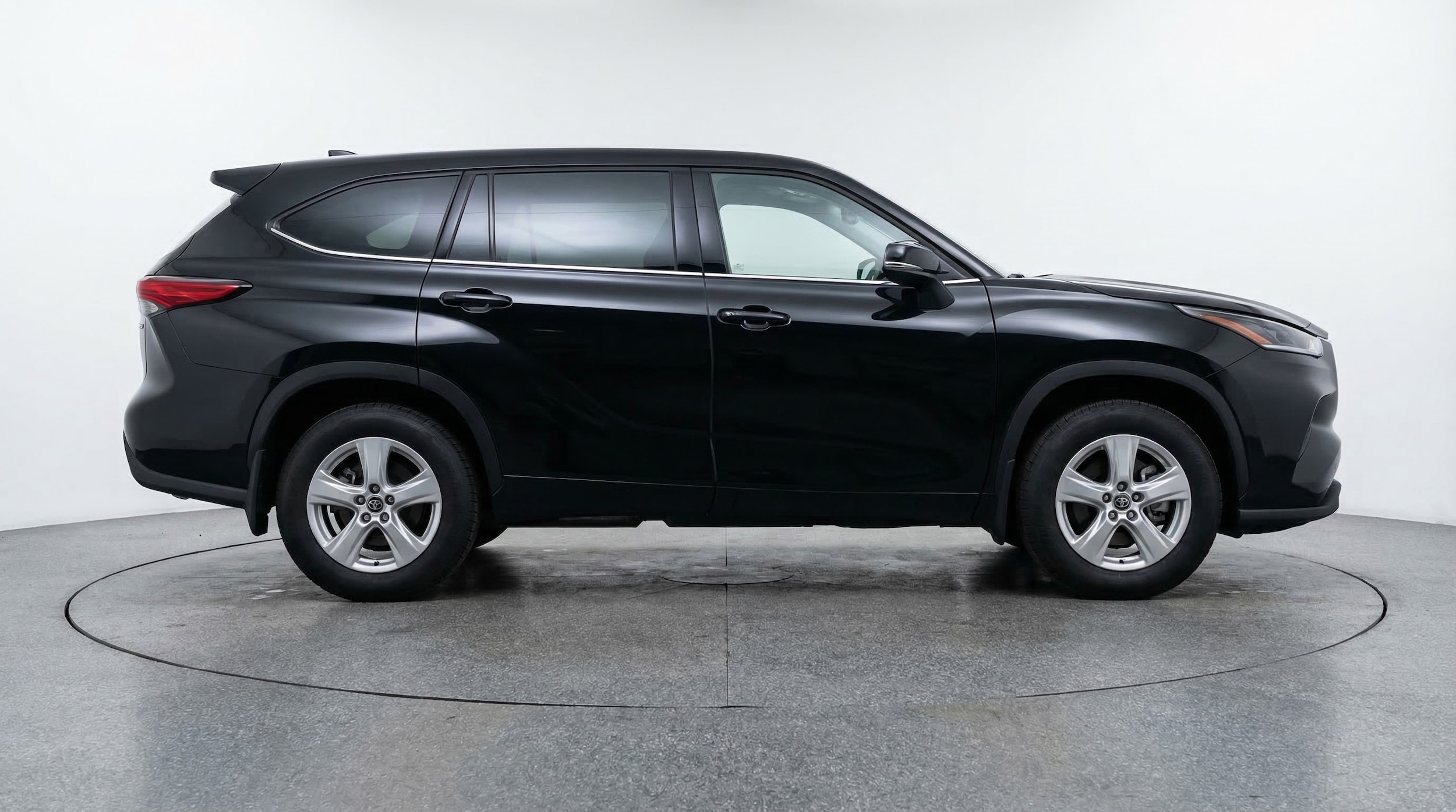 Thumbnail: 2025 Toyota Highlander - 8