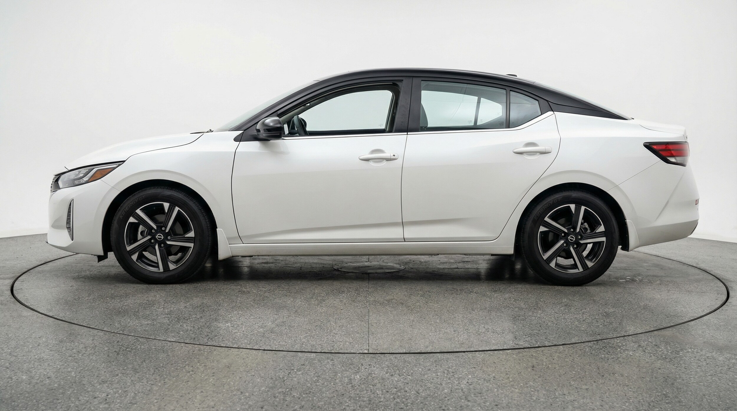 Thumbnail: 2025 Nissan Sentra - 4
