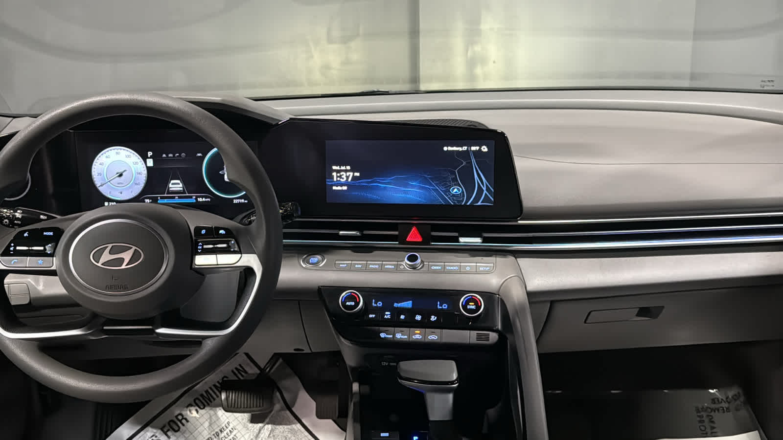 2024 Hyundai Elantra SEL - Photo 24