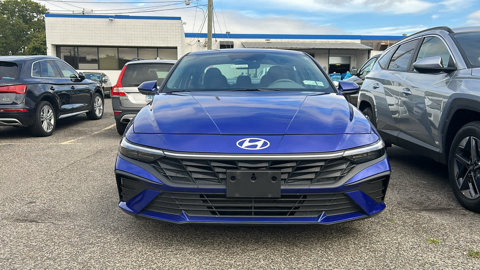 2024 Hyundai Elantra SEL photo 2