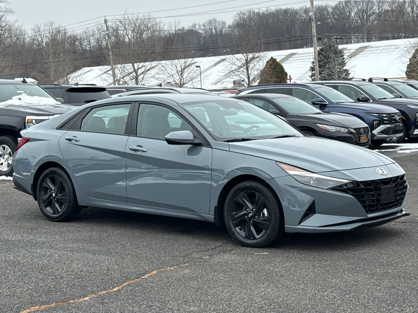 2023 Hyundai Elantra Blue's photo
