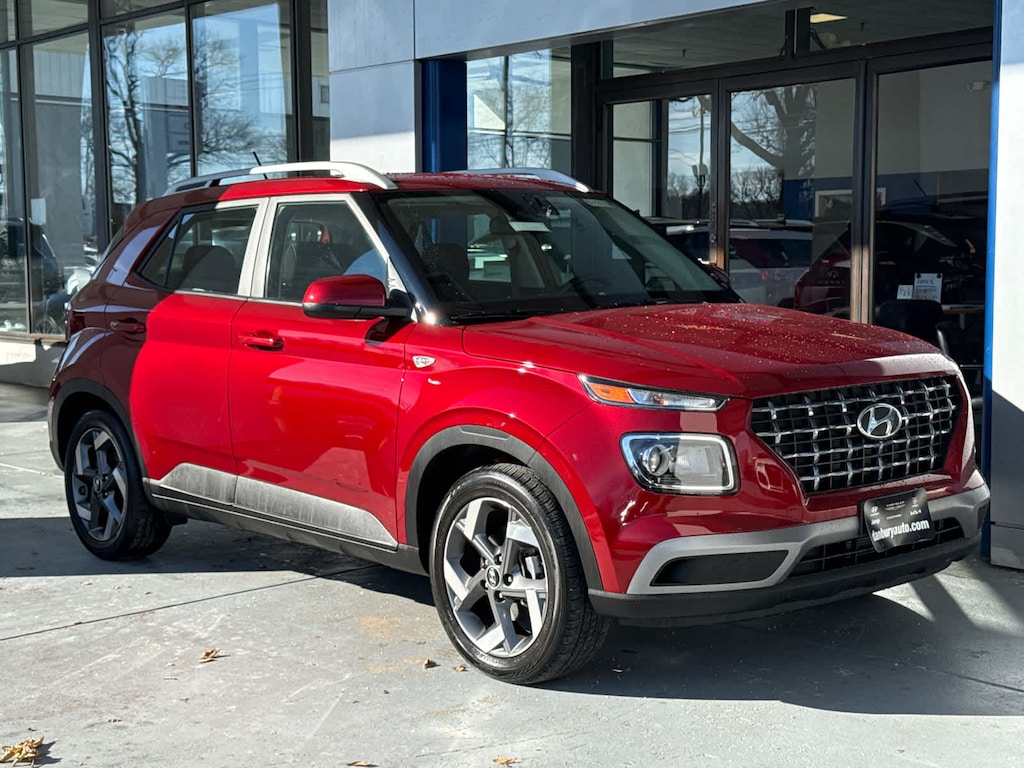 Certified 2025 Hyundai Venue SEL IVT