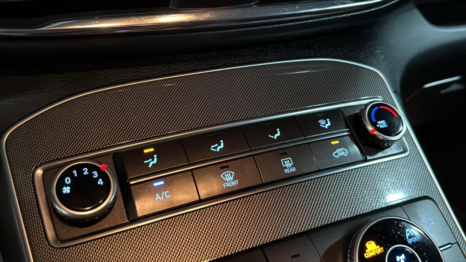 2023 Hyundai Santa Fe SE - Photo 19