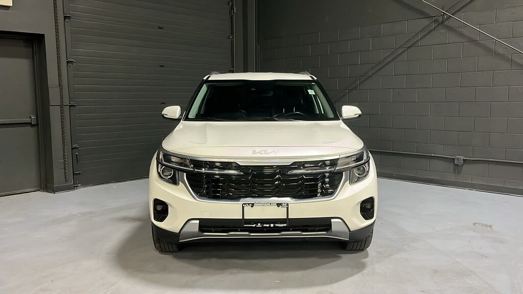 Used 2024 Kia Seltos EX IVT FWD