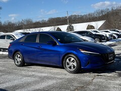 2022 Hyundai Elantra SE IVT