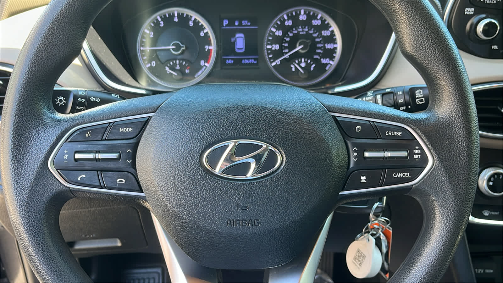 2020 Hyundai Santa Fe SE - Photo 11