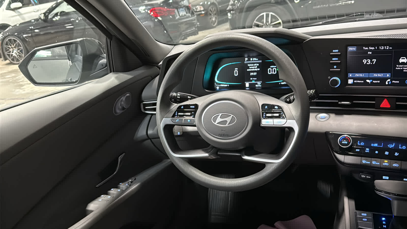 2025 Hyundai Elantra Blue - Photo 22