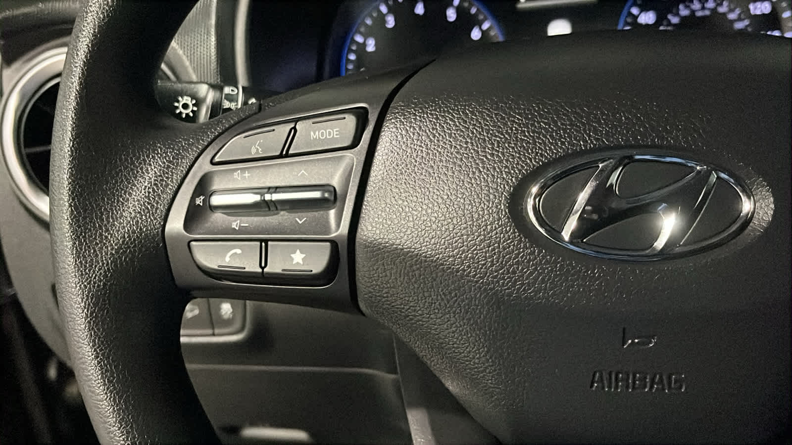 2022 Hyundai Kona SEL - Photo 12