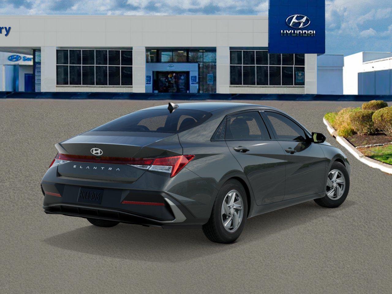 2025 Hyundai Elantra SE photo 2
