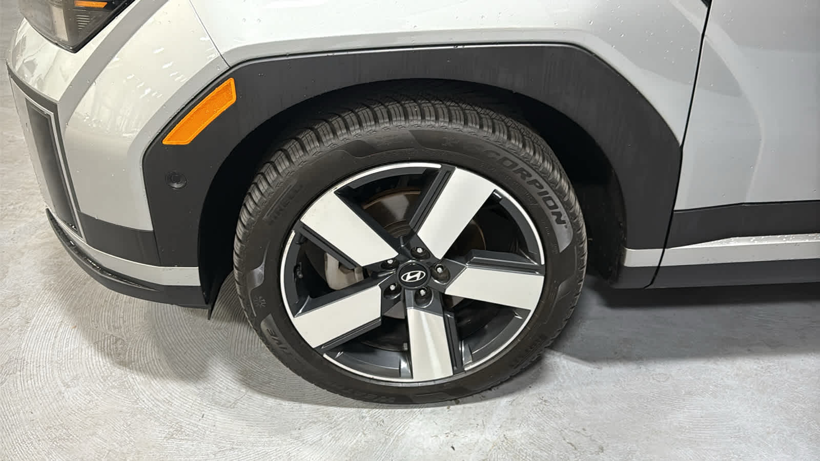 2024 Hyundai Santa Fe Limited - Photo 8
