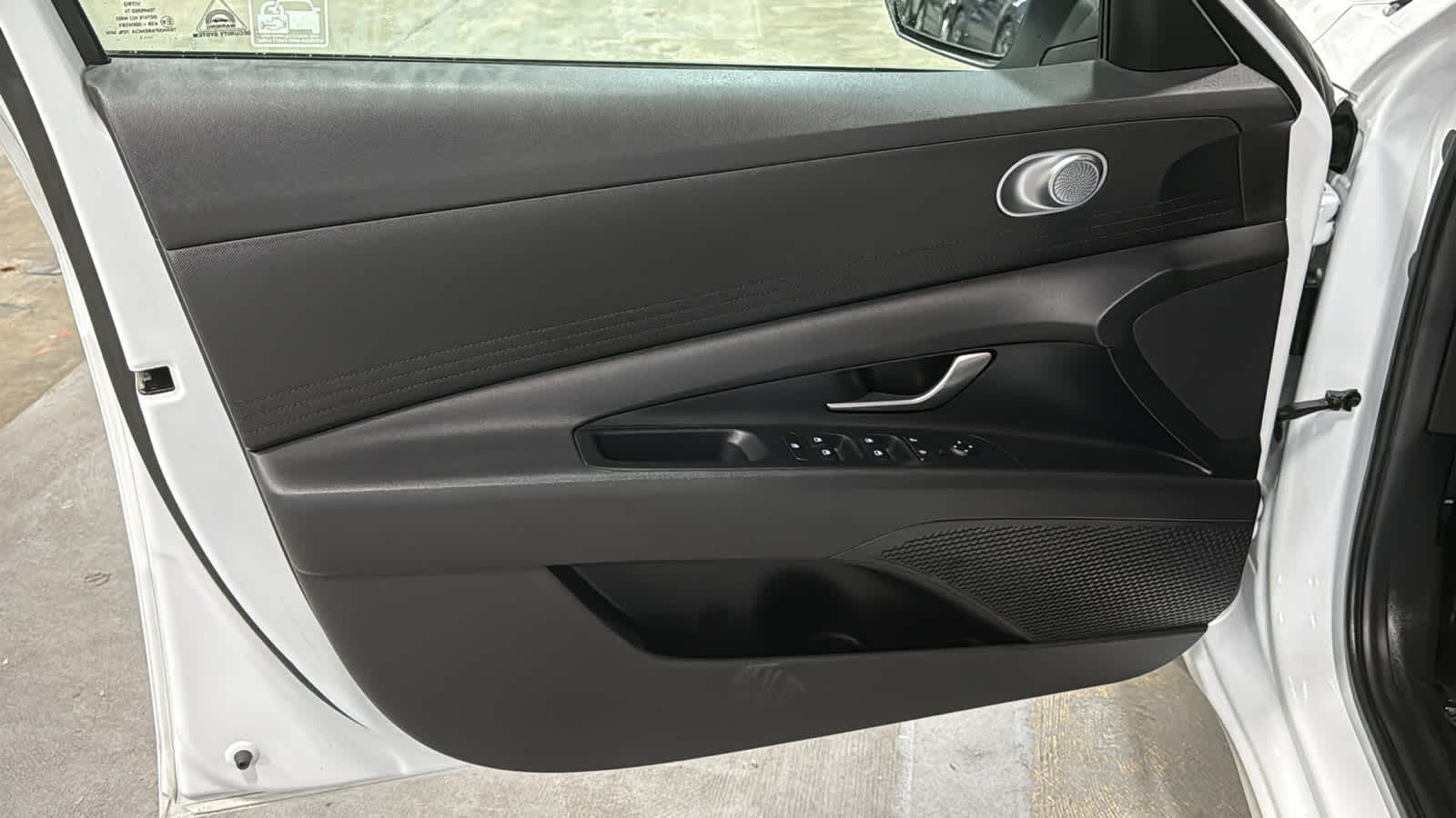 2022 Hyundai Elantra SE - Photo 6