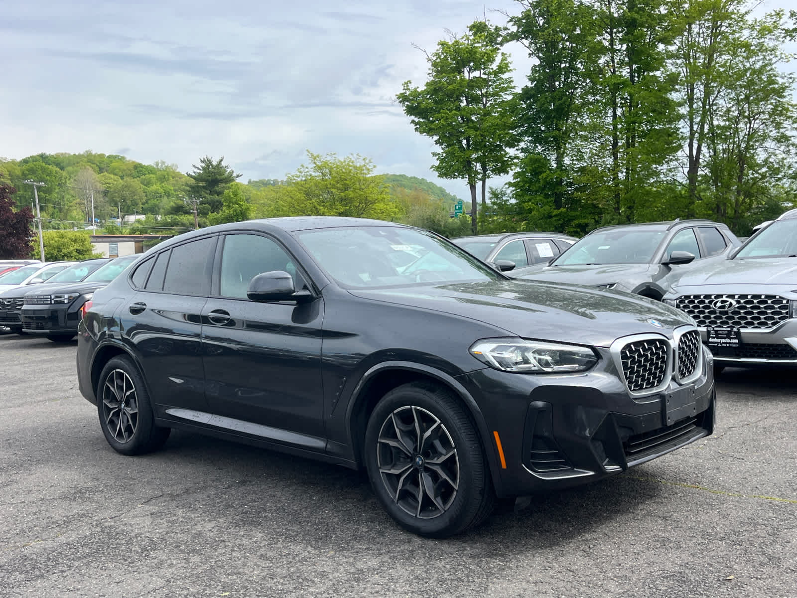 2024 BMW X4 xDrive30i's photo