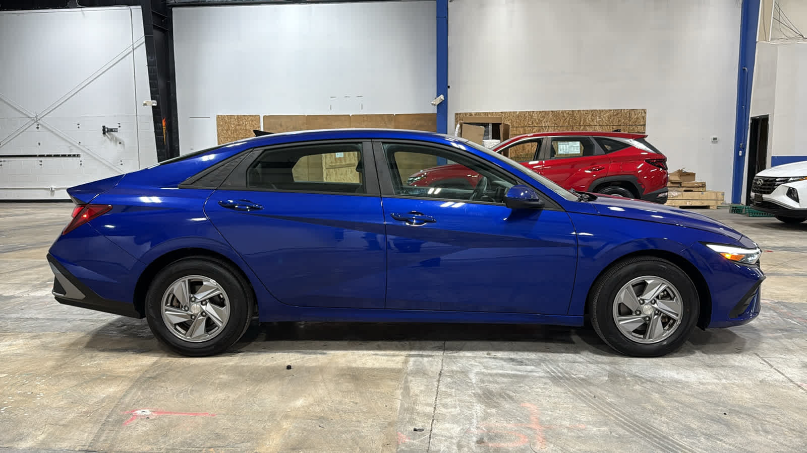 2024 Hyundai Elantra SE photo 2