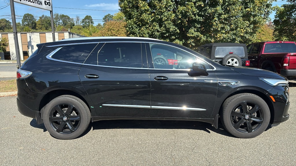 Used 2023 Buick Enclave Essence AWD