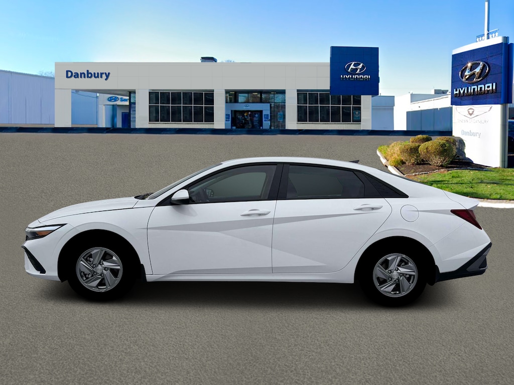 New 2026 Hyundai Elantra SE IVT