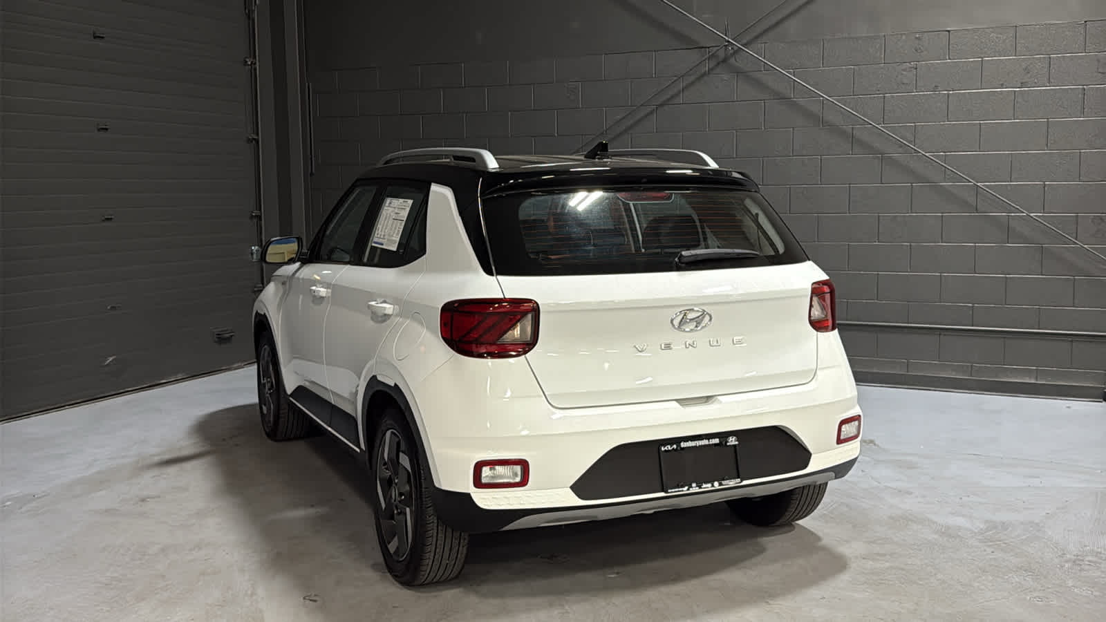 2022 Hyundai Venue Limited - Photo 6