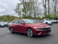 2024 Hyundai Elantra Limited IVT