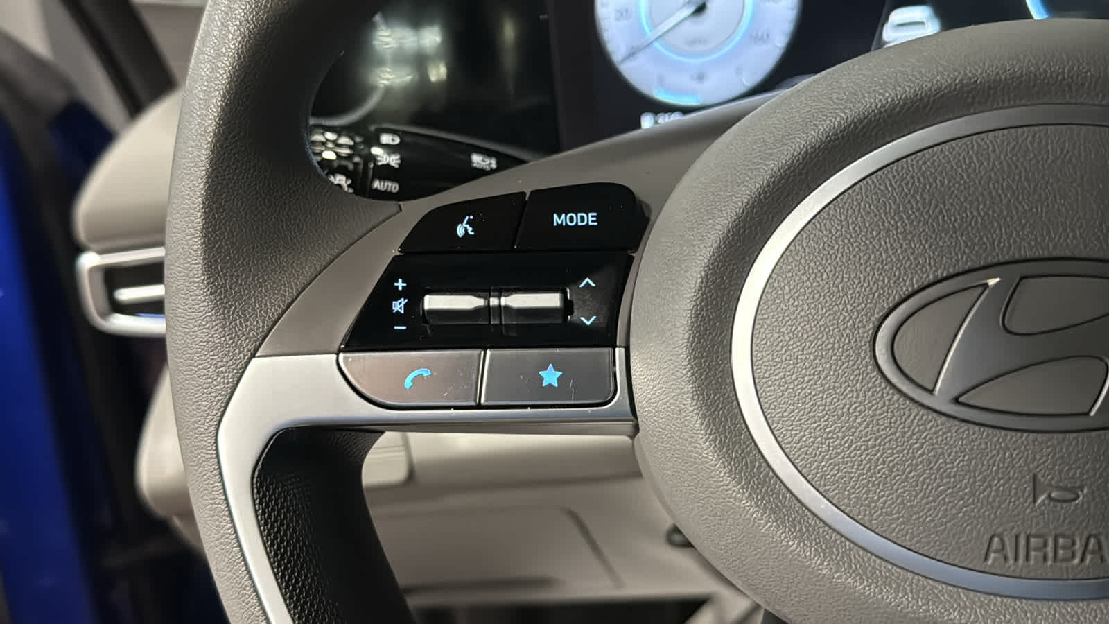 2024 Hyundai Elantra SEL - Photo 12