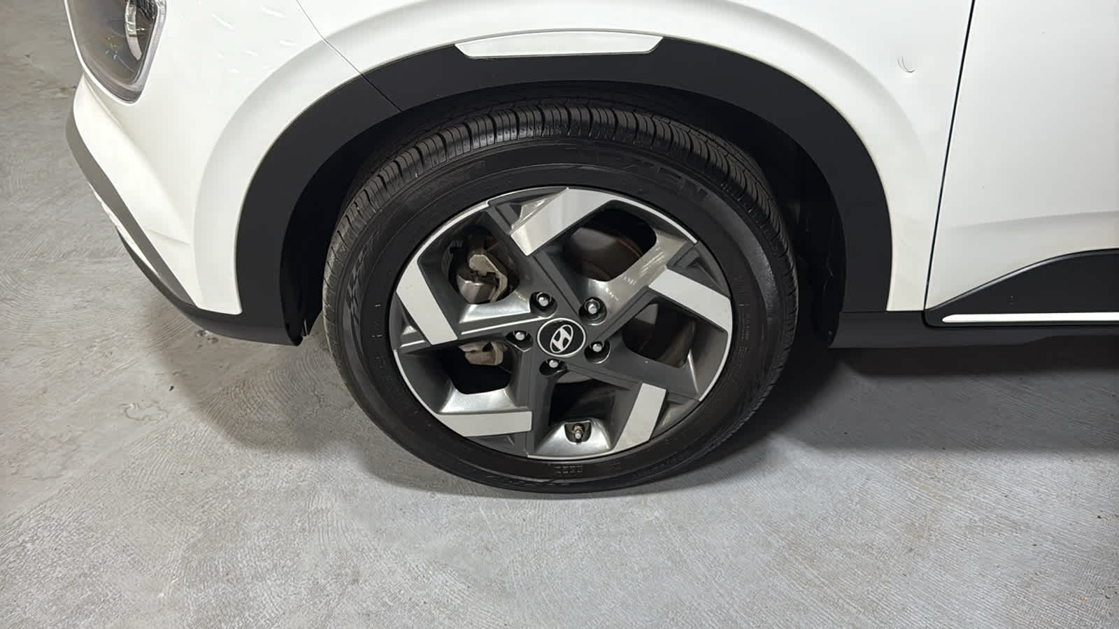 2022 Hyundai Venue Limited - Photo 8