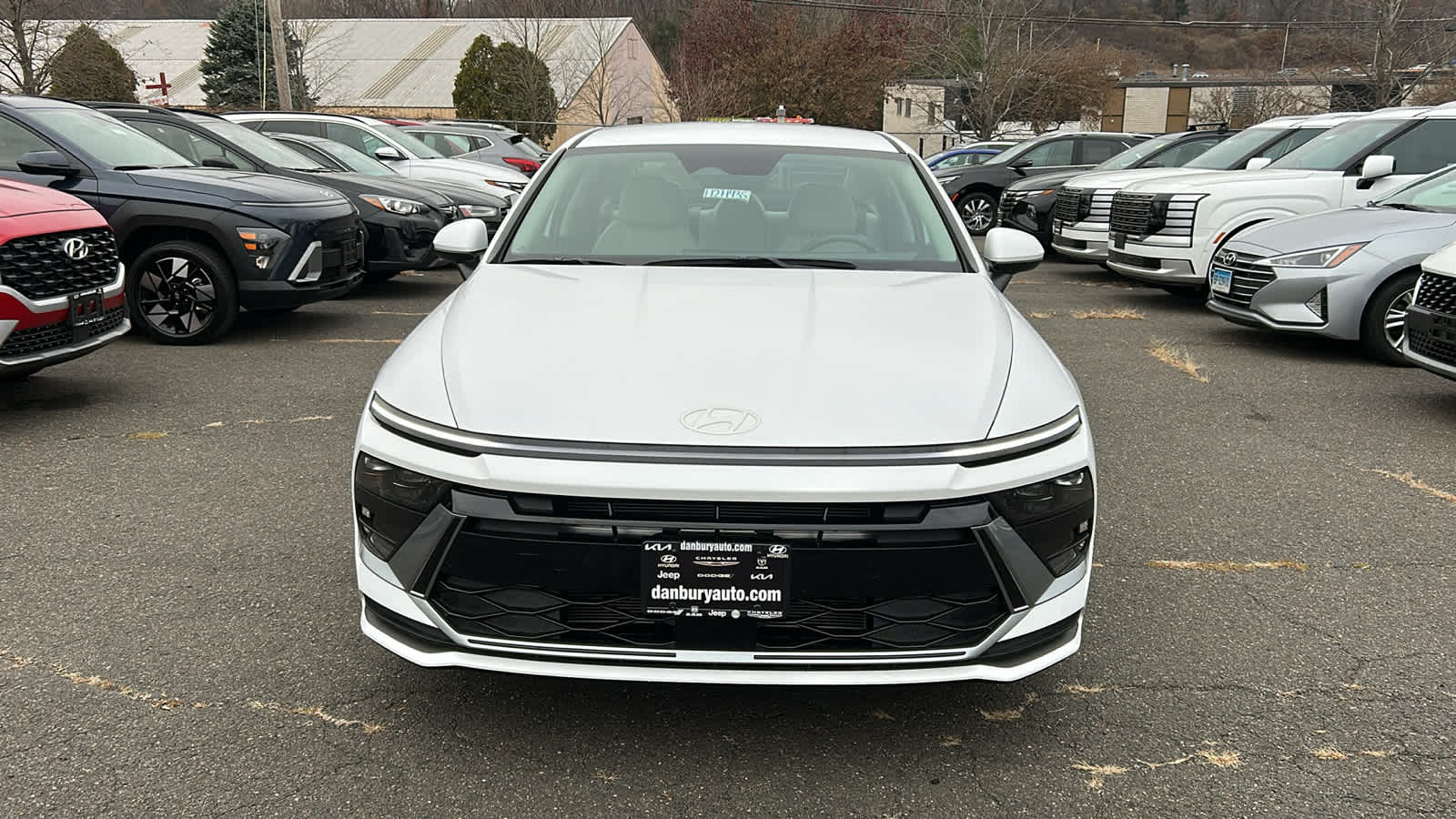 2025 Hyundai Sonata SE photo 2