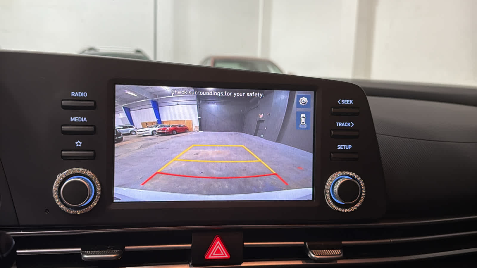 2022 Hyundai Elantra SE - Photo 13