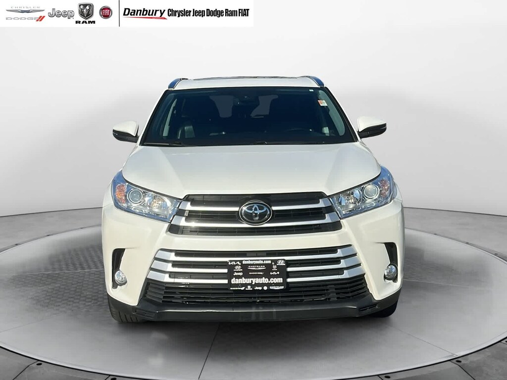 Used 2017 Toyota Highlander XLE V6 AWD (GS)