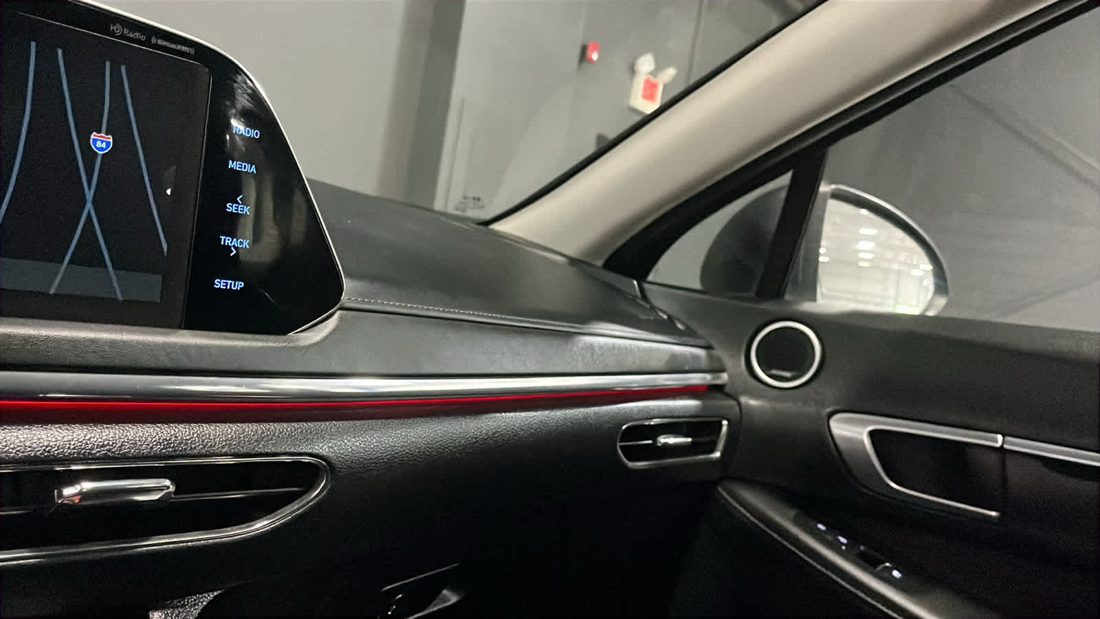2023 Hyundai Sonata Hybrid Limited - Photo 18