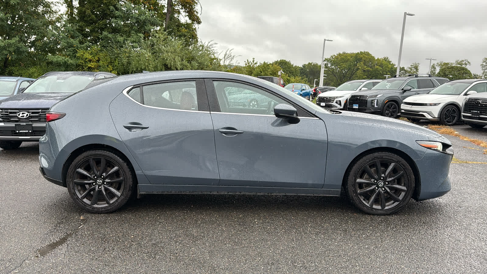 2019 Mazda Mazda3 Hatchback Premium photo 2