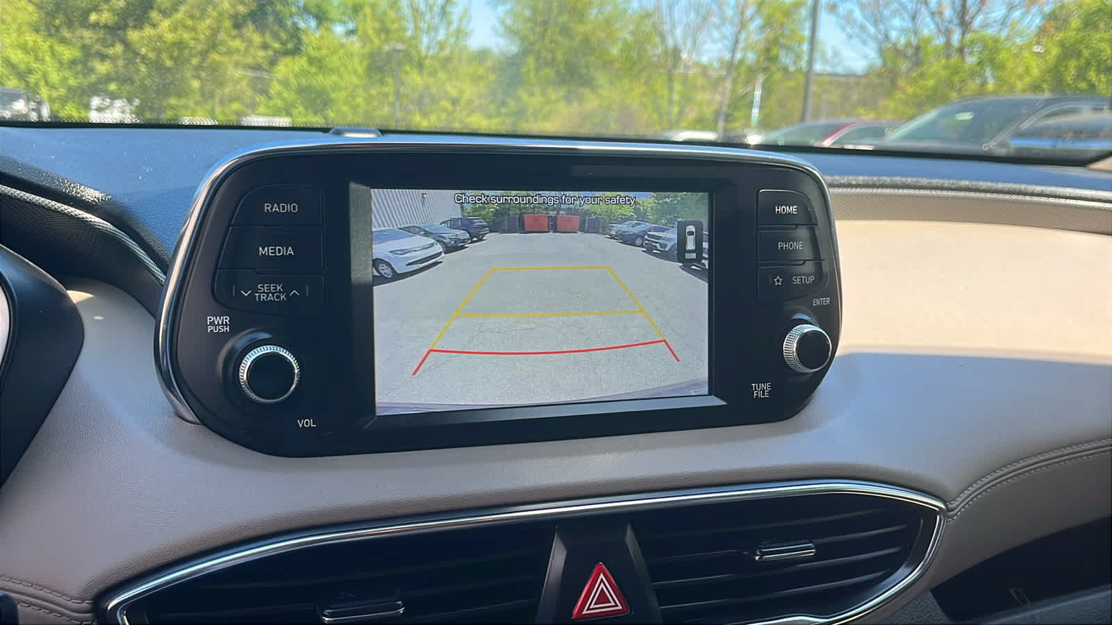 2020 Hyundai Santa Fe SE - Photo 16