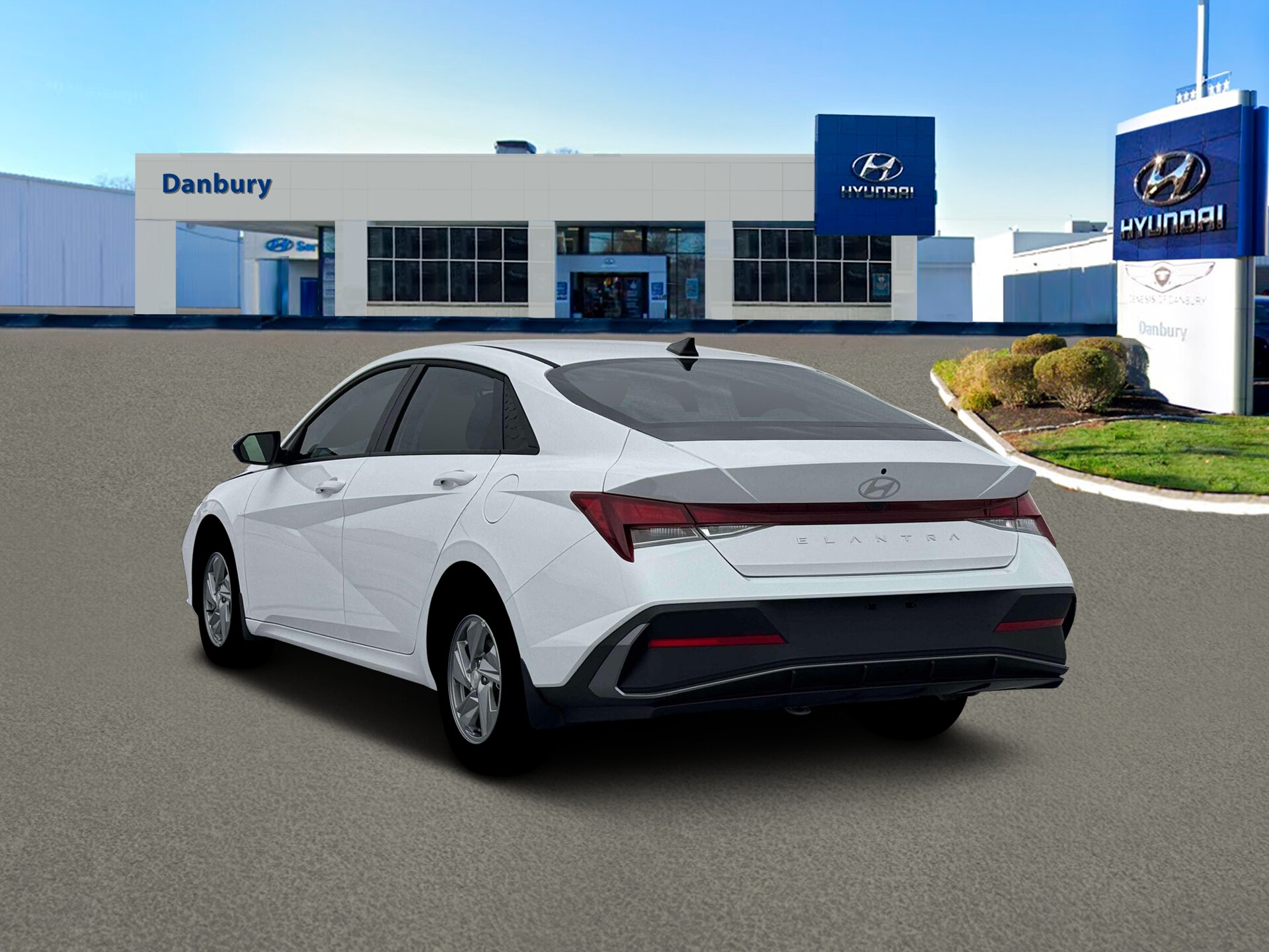 2026 Hyundai Elantra SE photo 2