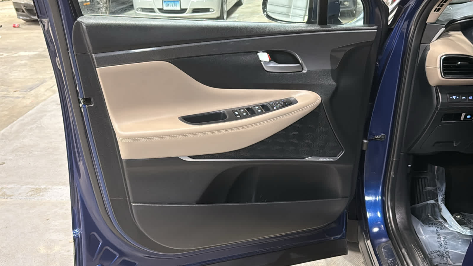2023 Hyundai Santa Fe SEL Premium HEV - Photo 9
