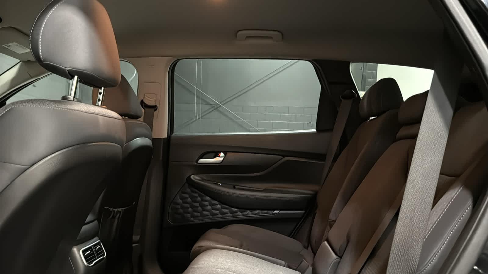 2023 Hyundai Santa Fe SE - Photo 21