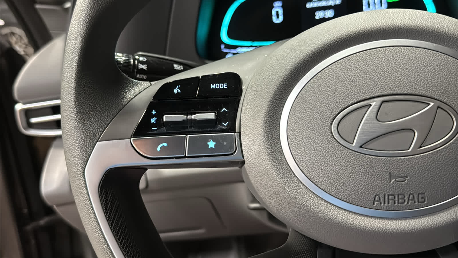 2025 Hyundai Elantra Blue - Photo 12