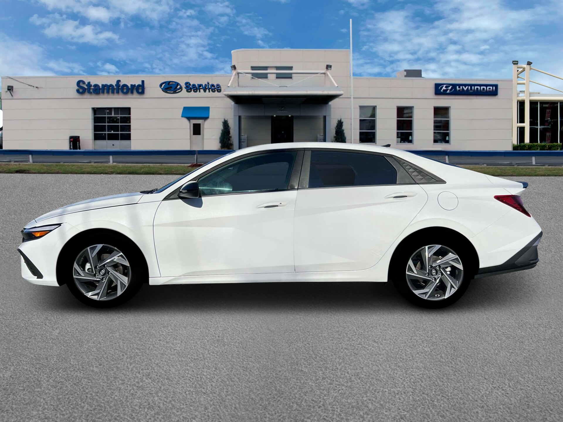 2025 Hyundai Elantra SEL Sport photo 3