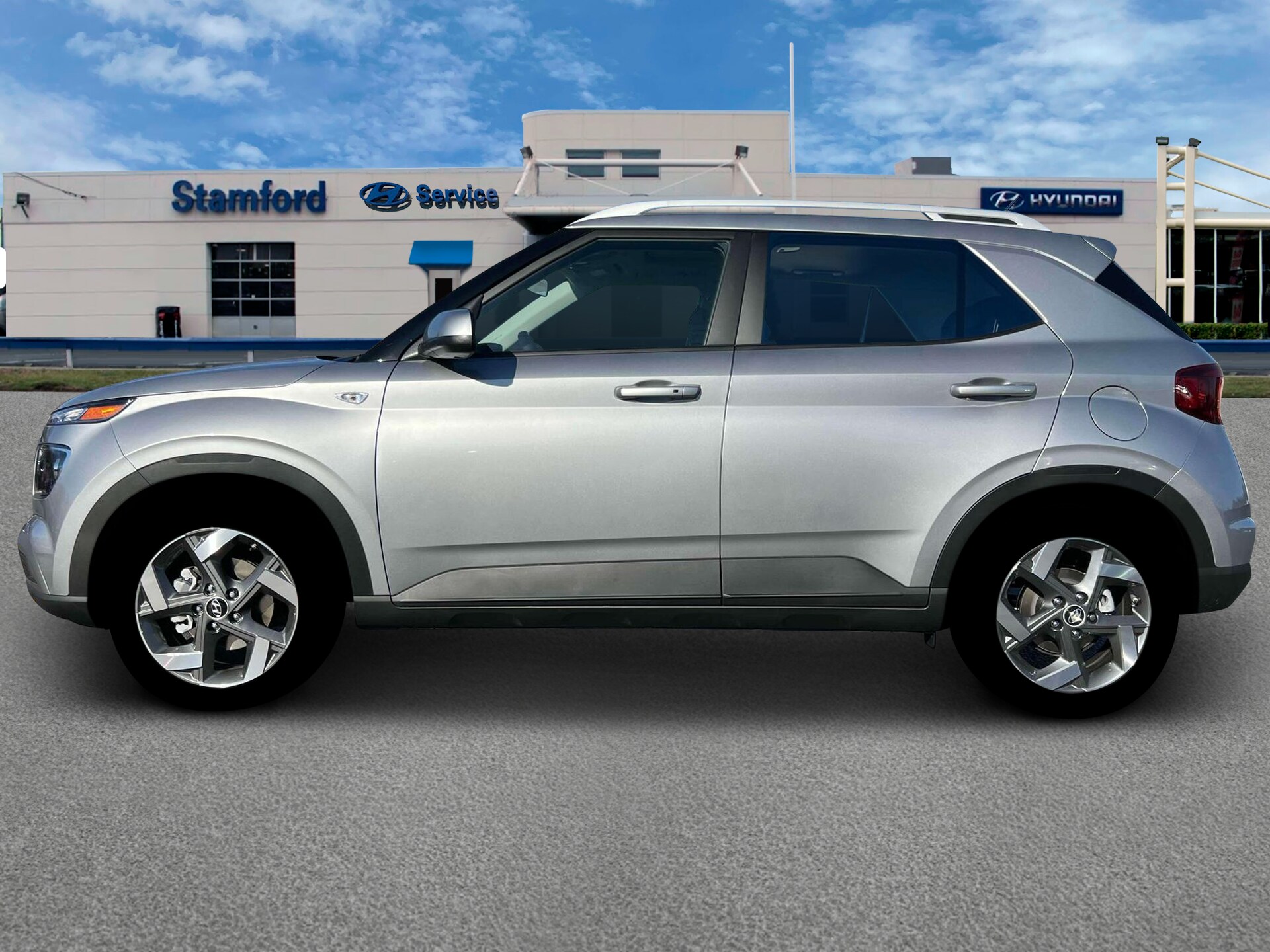 2025 Hyundai Venue SEL photo 3