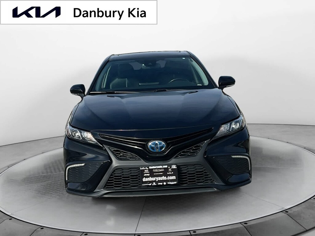 Used 2022 Toyota Camry Hybrid SE CVT (SE)