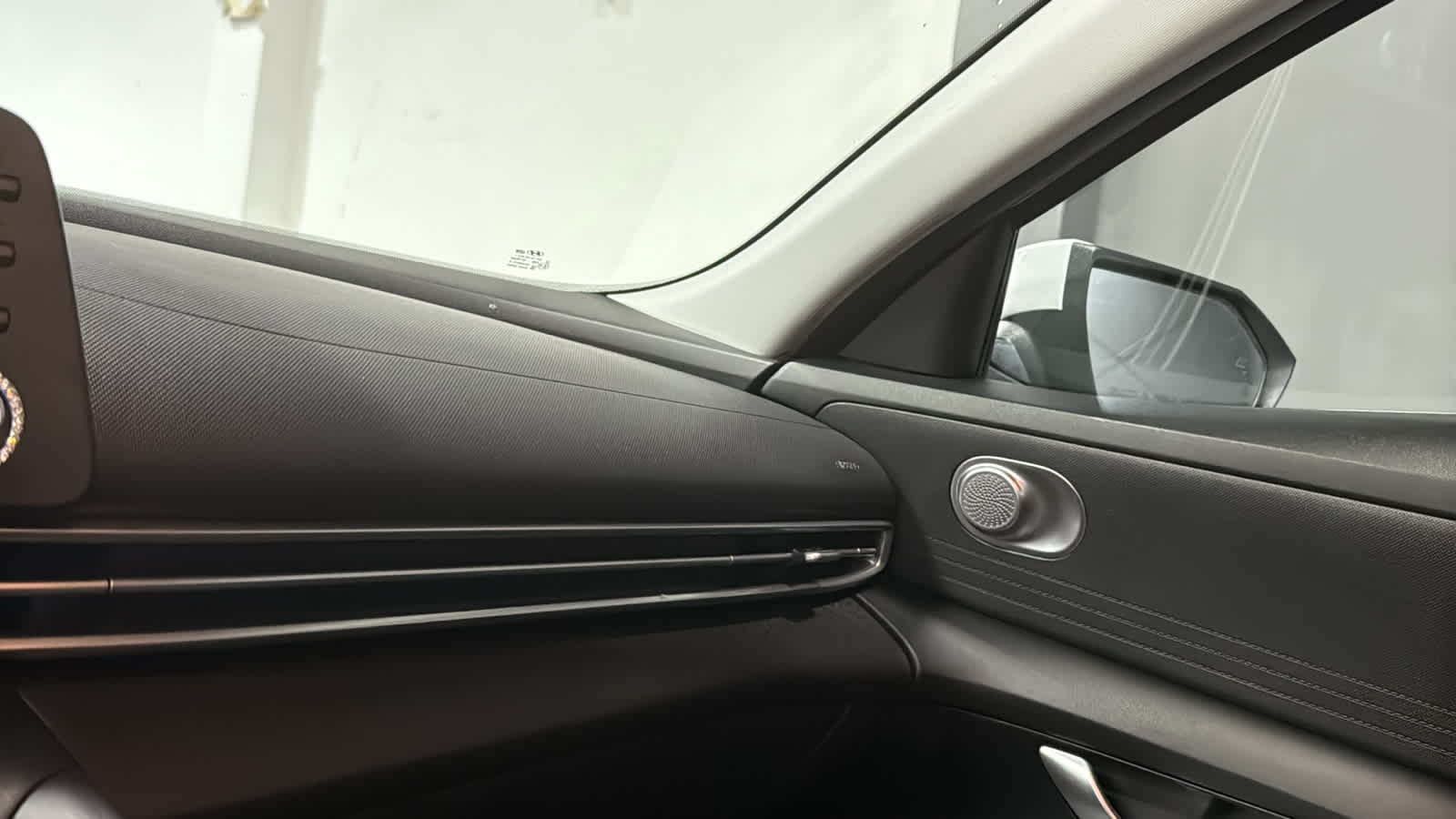 2022 Hyundai Elantra SE - Photo 15