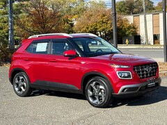 2023 Hyundai Venue Limited IVT