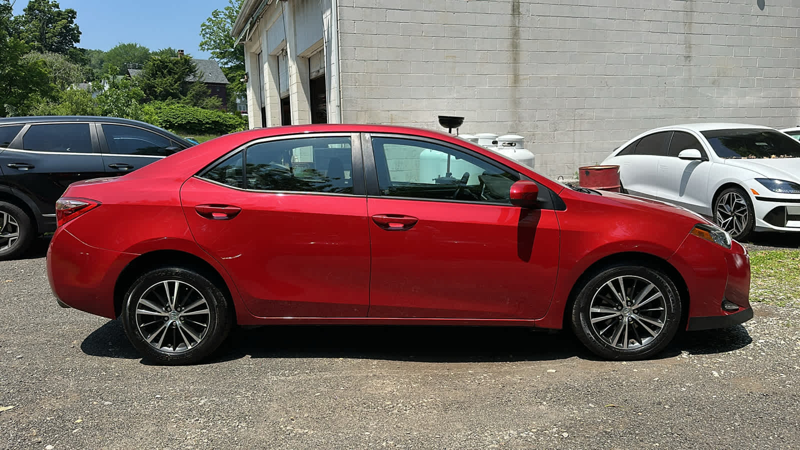 Used 2017 Toyota Corolla LE with VIN 2T1BURHEXHC814806 for sale in Danbury, CT